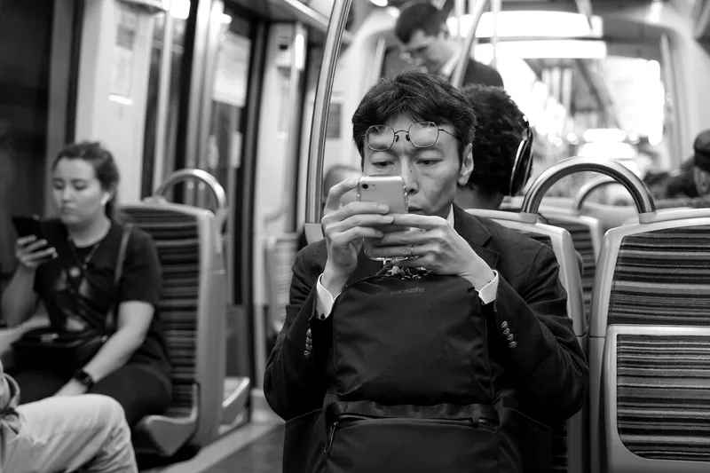 Phone data usage on the go — why 15GB sits above the Ofcom average