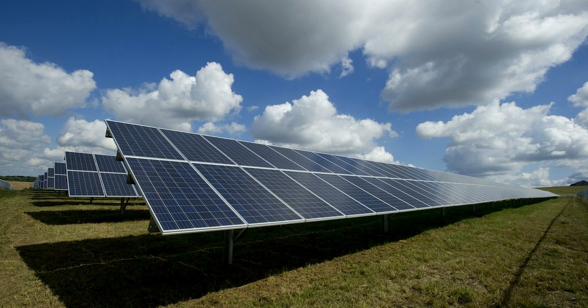 Octopus Agile tariff UK 2026: half-hourly power vs the £1,723 October cap
