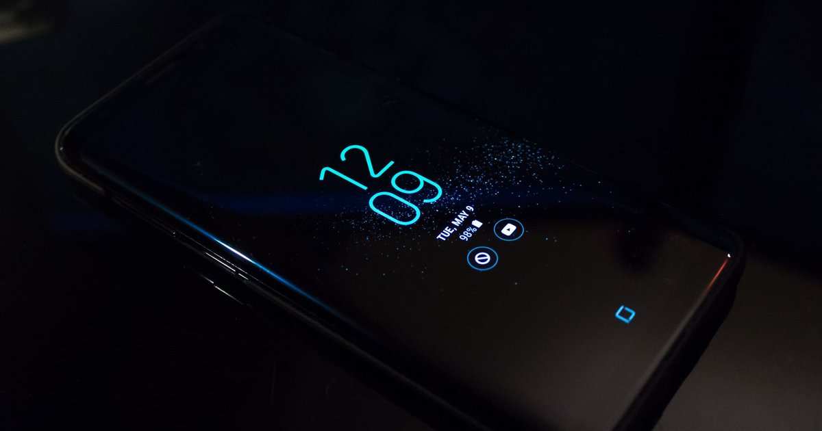 Rolling vs 18-month SIM UK October 2026: giffgaff Unlimited £20 or £14