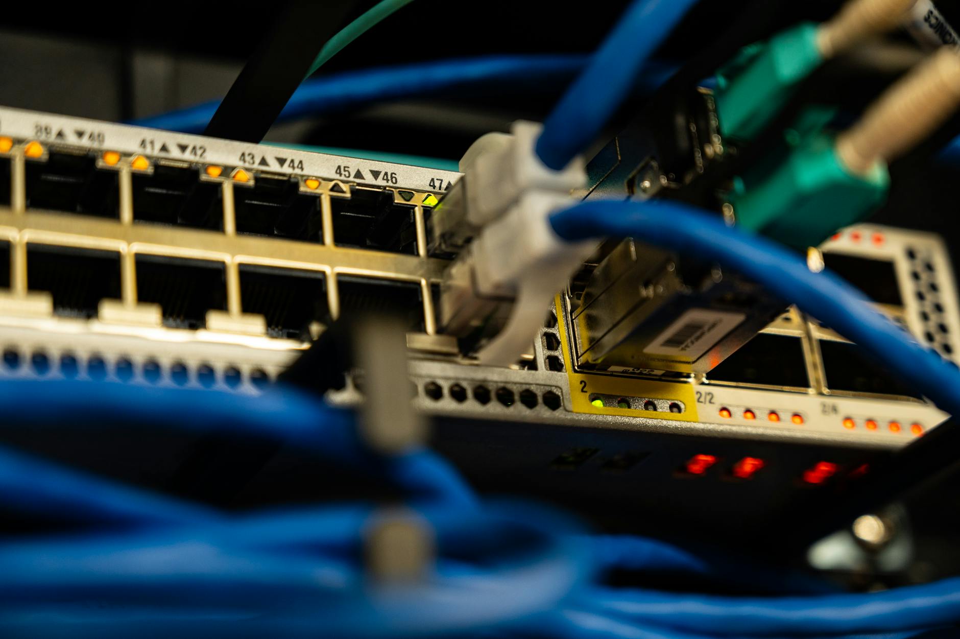 Business office networking, why use dedicated business broadband UK