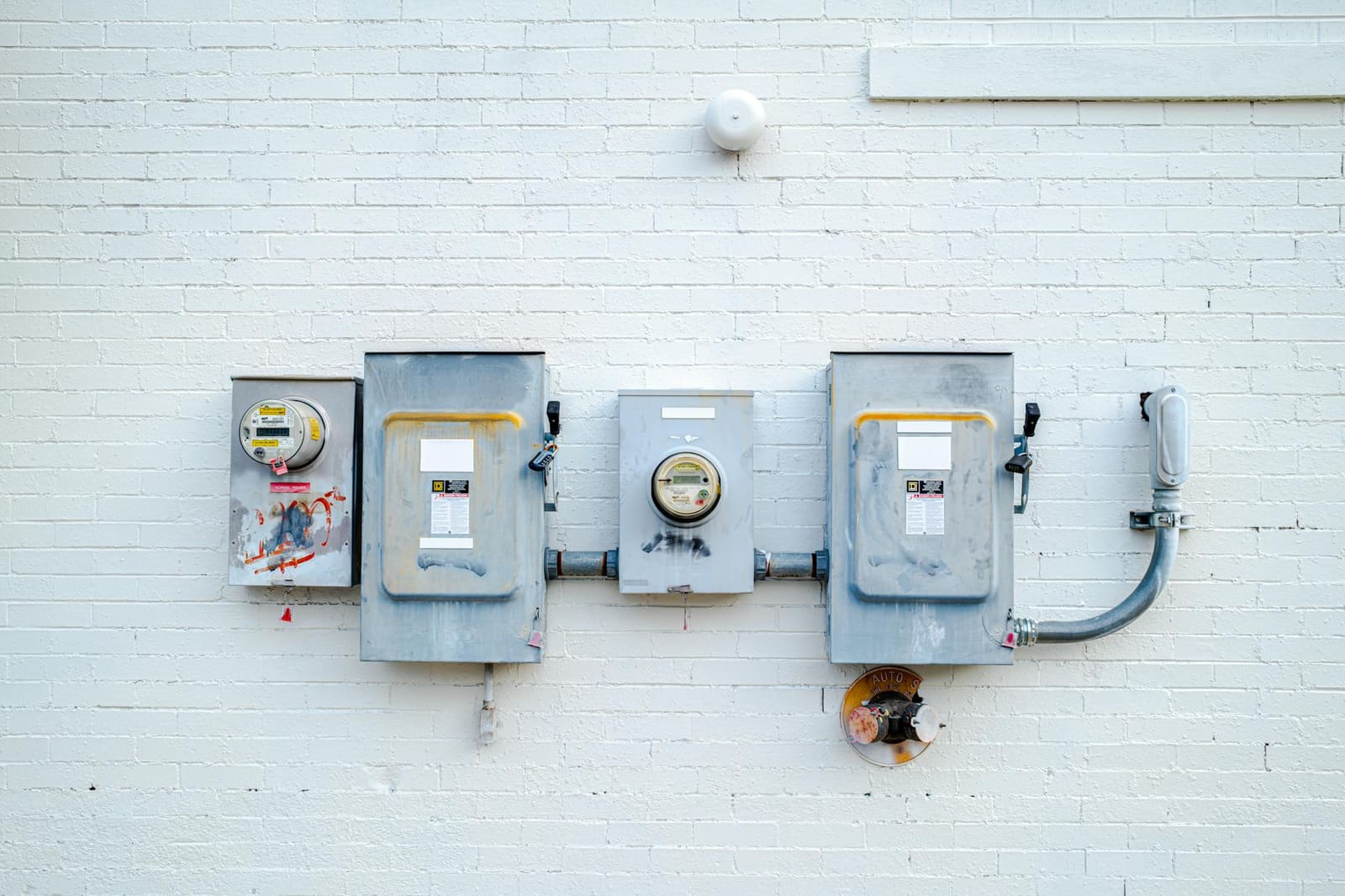 Business energy standing charges explained