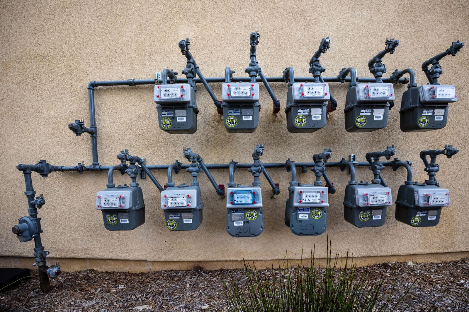 UK dual fuel tariff — gas and electricity bundled with one supplier